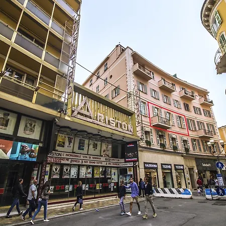 A Sanremo, Un' Oasi Del Teatro Ariston * Sanremo